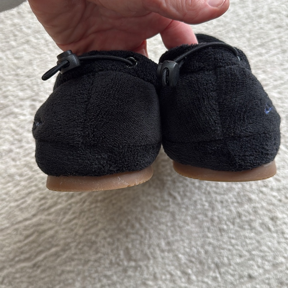 Gently Worn Champion University Men's Embroidered Black Soft Fleece Slippers-11 - Picture 8 of 8